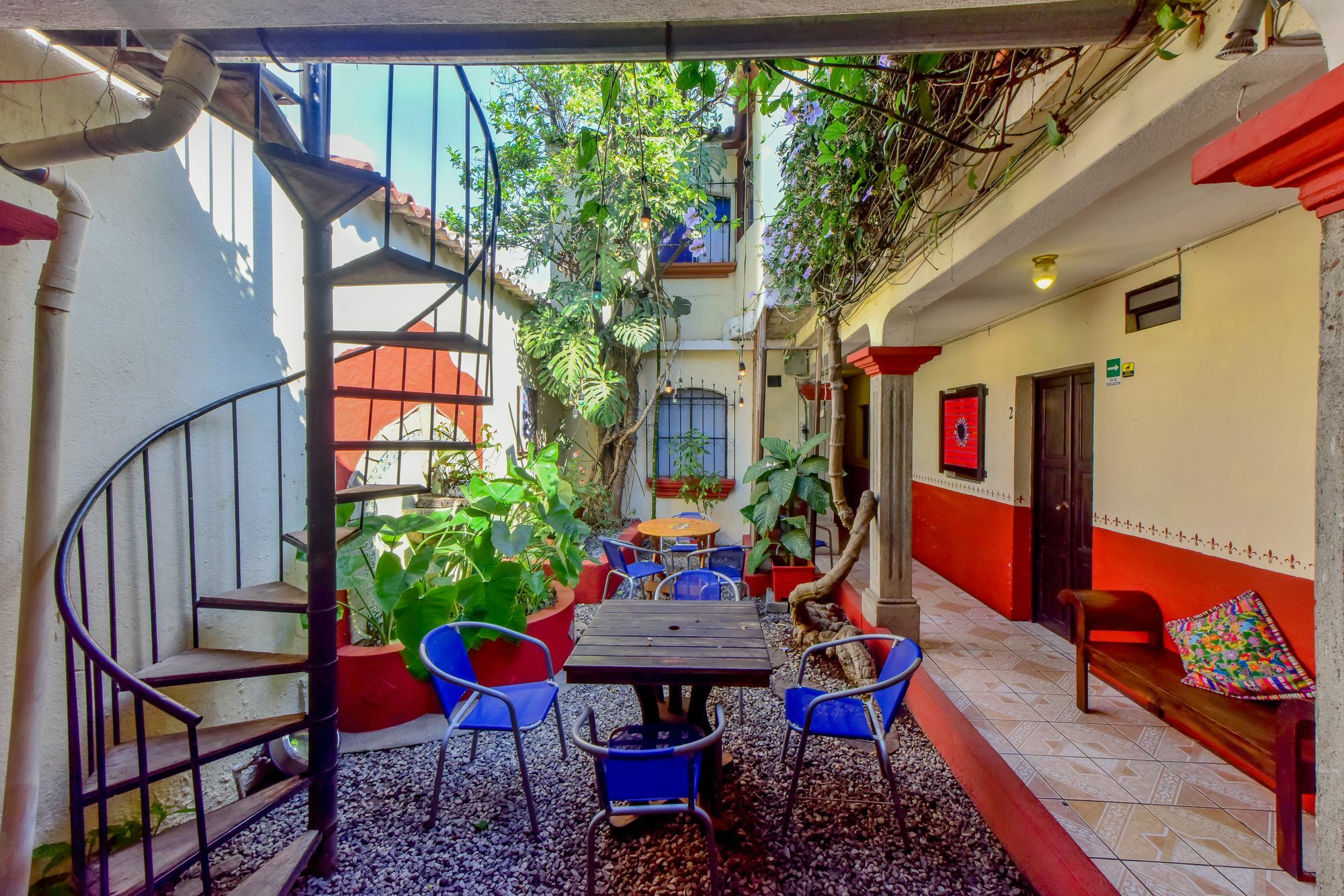 Posada De San Carlos La Calzada Antigua Εξωτερικό φωτογραφία